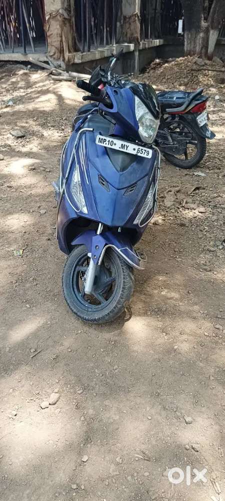Scooty top condition me he koi kam nahi he all documents avelable