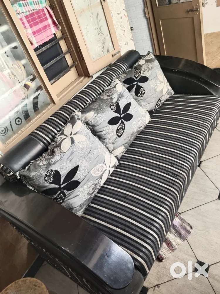 7 seater sofa for sale new condition