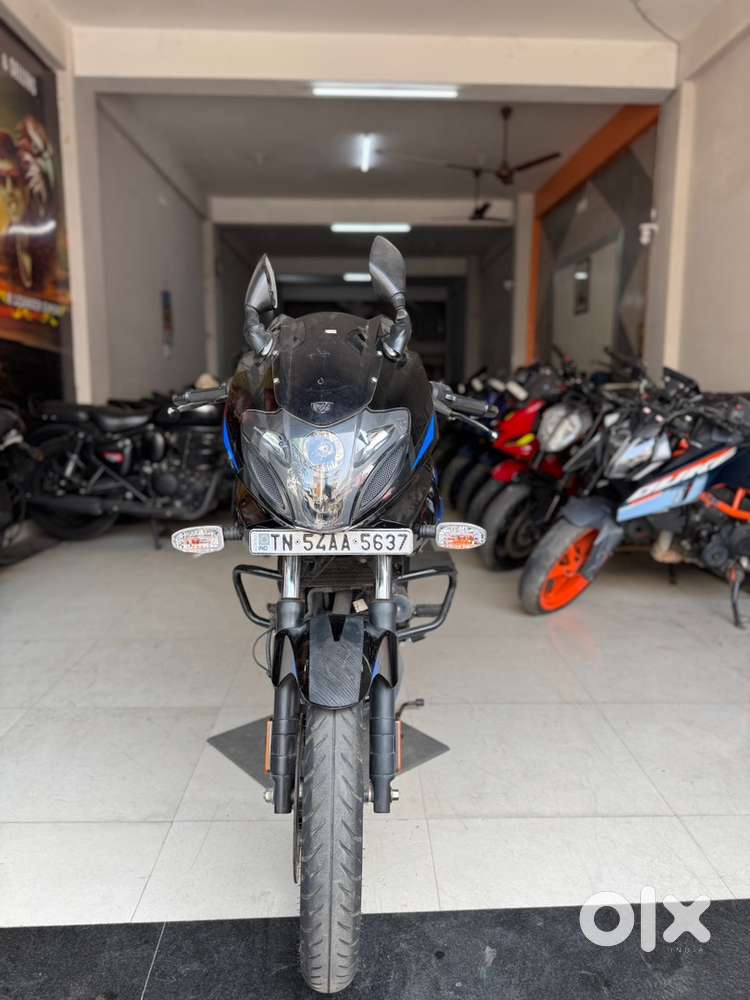BAJAJ PULSAR 220 F 2023 Mettalic Blue