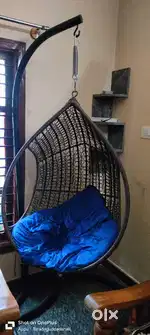 Hanging chair with stand