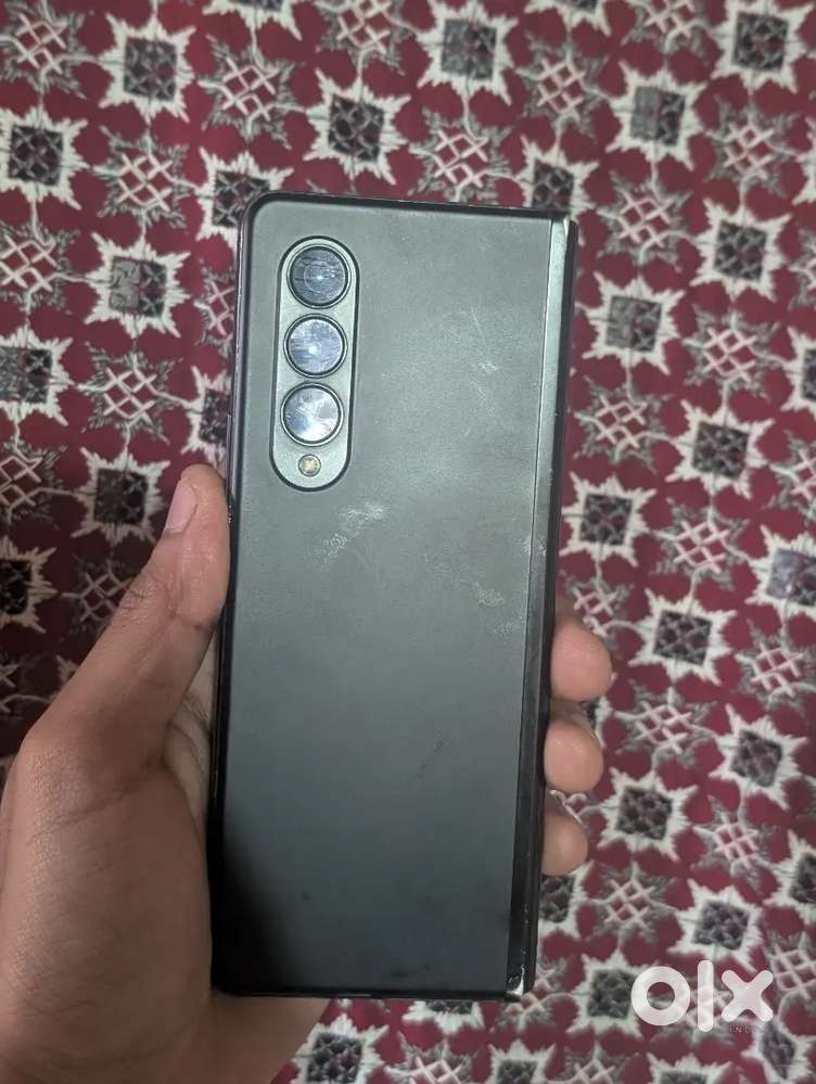 FOLD 3 BLACK COLOUR