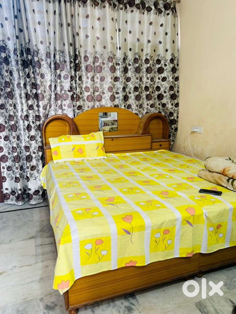 1rk room 10500/fully furnished sec 127 shivalik green kharar