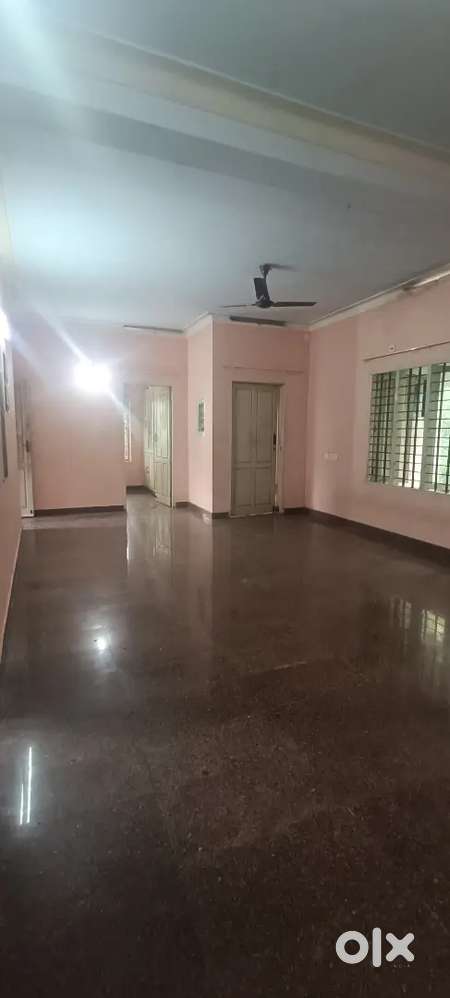 House for Rent Bachelor's or Family, First floor Near Museum