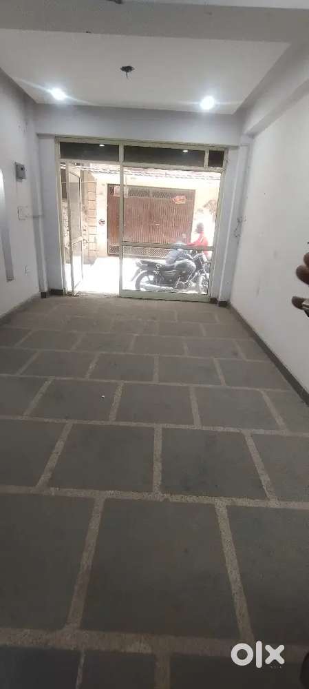 Shop available In Uttam Nagar Near Metro station