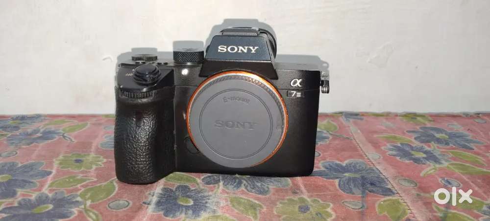 Urgent sale Sony A7 III Mirrorless Camera Body – Excellent Condition