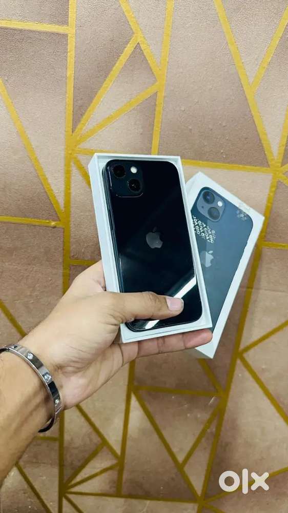 Looking for male or female for mobile shop