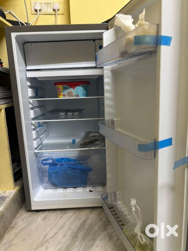 Chroma 84L 2 star single door fridge