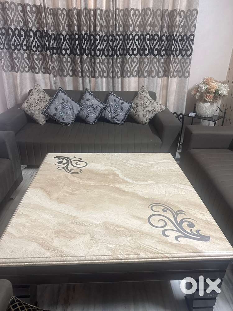 Centre table
