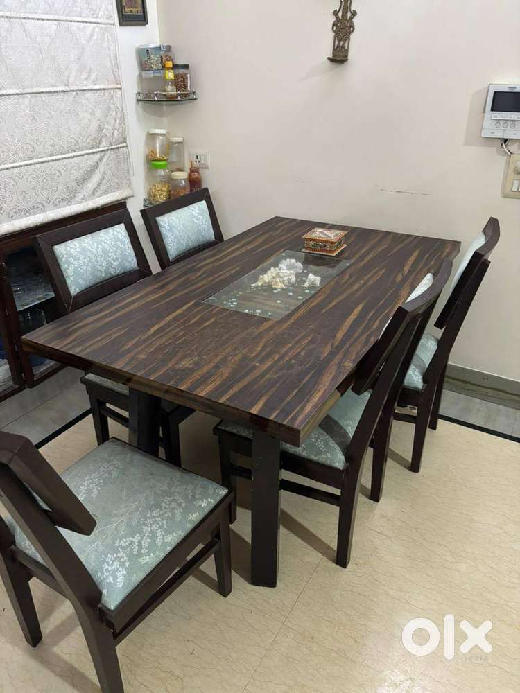 Hardwood Table with 5 Chair - Good quality