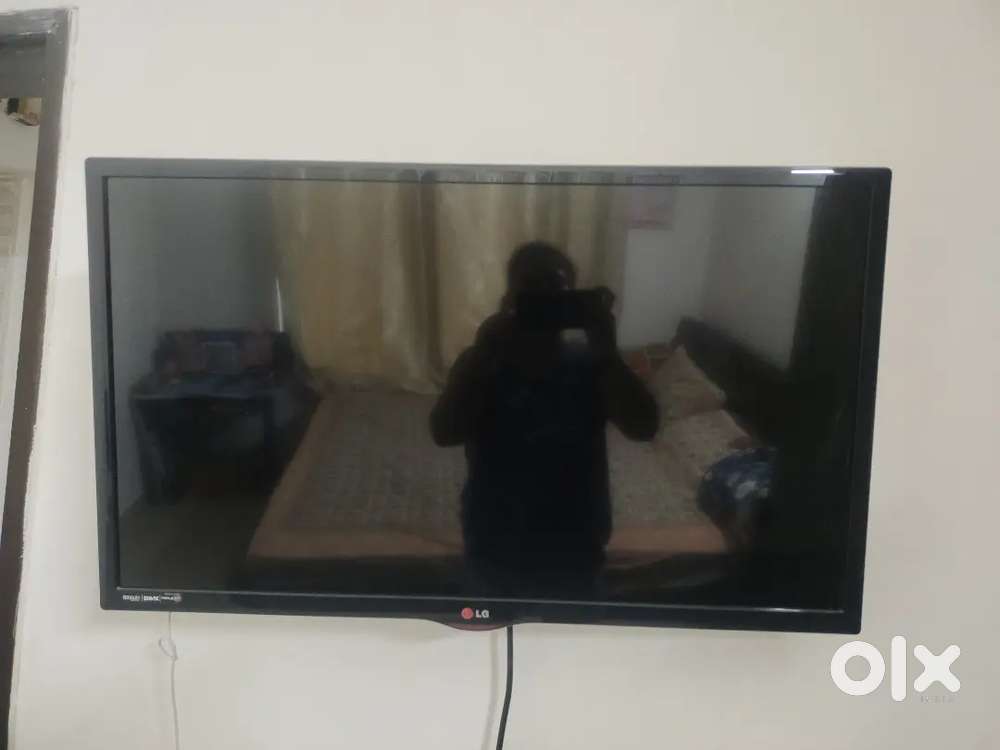 L G TV good condition