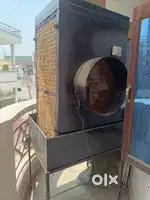 Cooler with Exhaust Fan