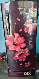Whirlpool 200 liters single door refrigerator good condition  RS 8,800