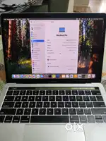Macbook pro 2019 core i5 8 GB RAM 256 GB SSD 13 inch