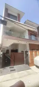 “Newly built 2 BHK (1st floor) – 2 rooms, 1 bath, 2 balconies – ₹9000