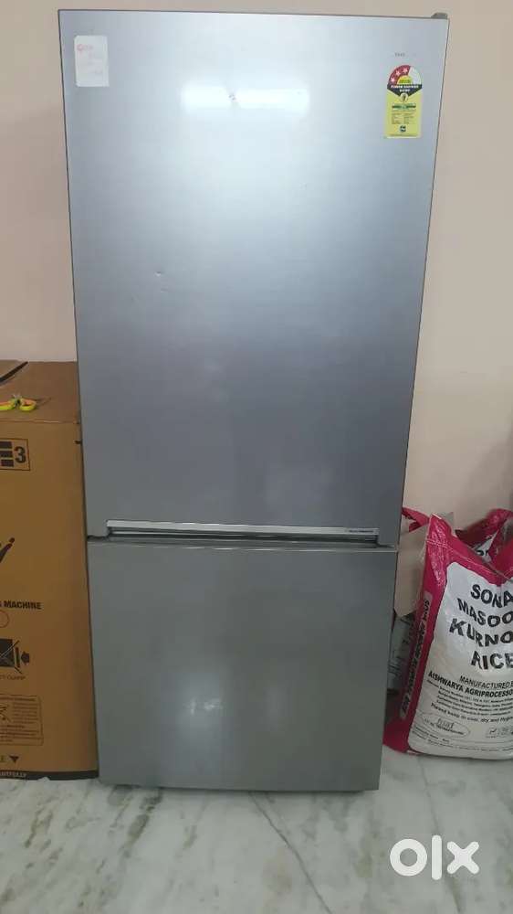 Voltas Double Door 421 Ltrs