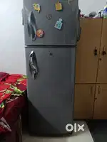 M selling My fridge