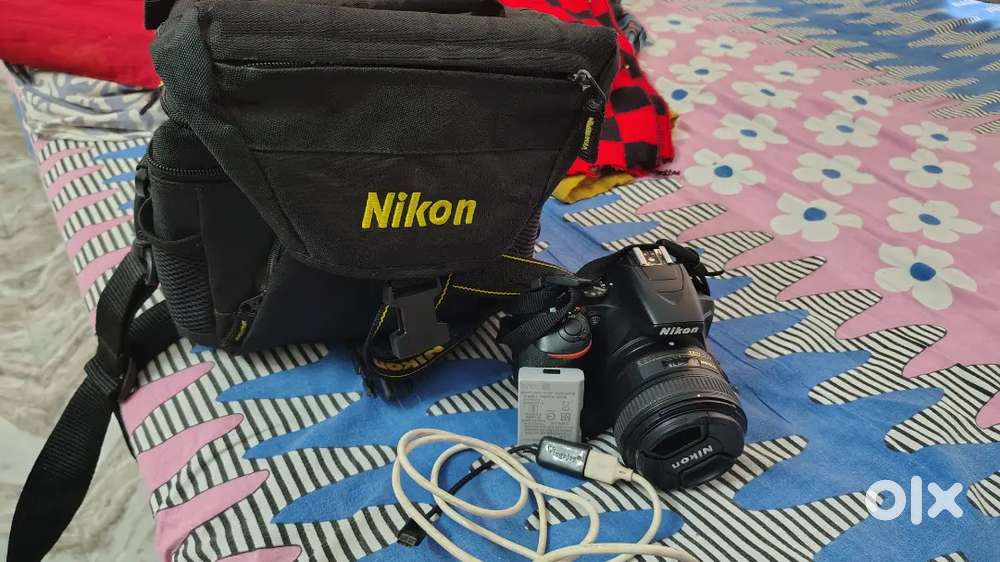 Nikon d3500 camera with 55 mm prime lens Nikon