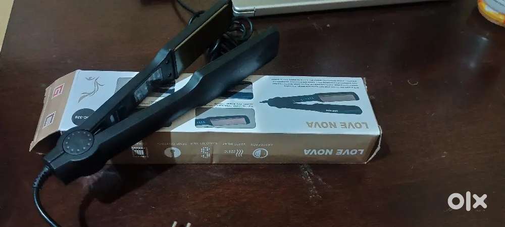 Hair straightener