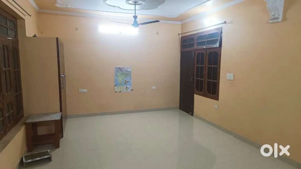 1 bedroom with attached kitchen latbath for small family/ student/girl