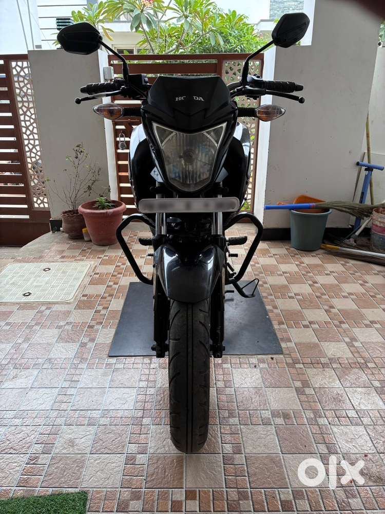 Honda CB Hornet 160R 2016  Single Owner  Good Condition