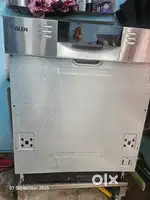 Dish washer
