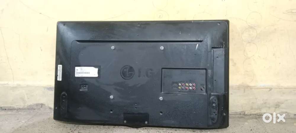 LG TV 32 inches