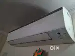Diakin 1.5T split inverter 5 Star AC excel working condition 6 yrs old