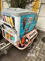 Ice-cream fridge kart with power backup