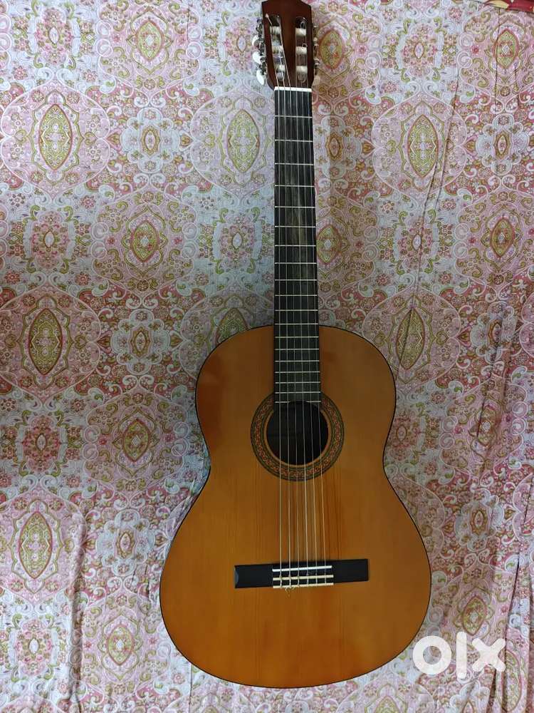 Yamaha Guitar