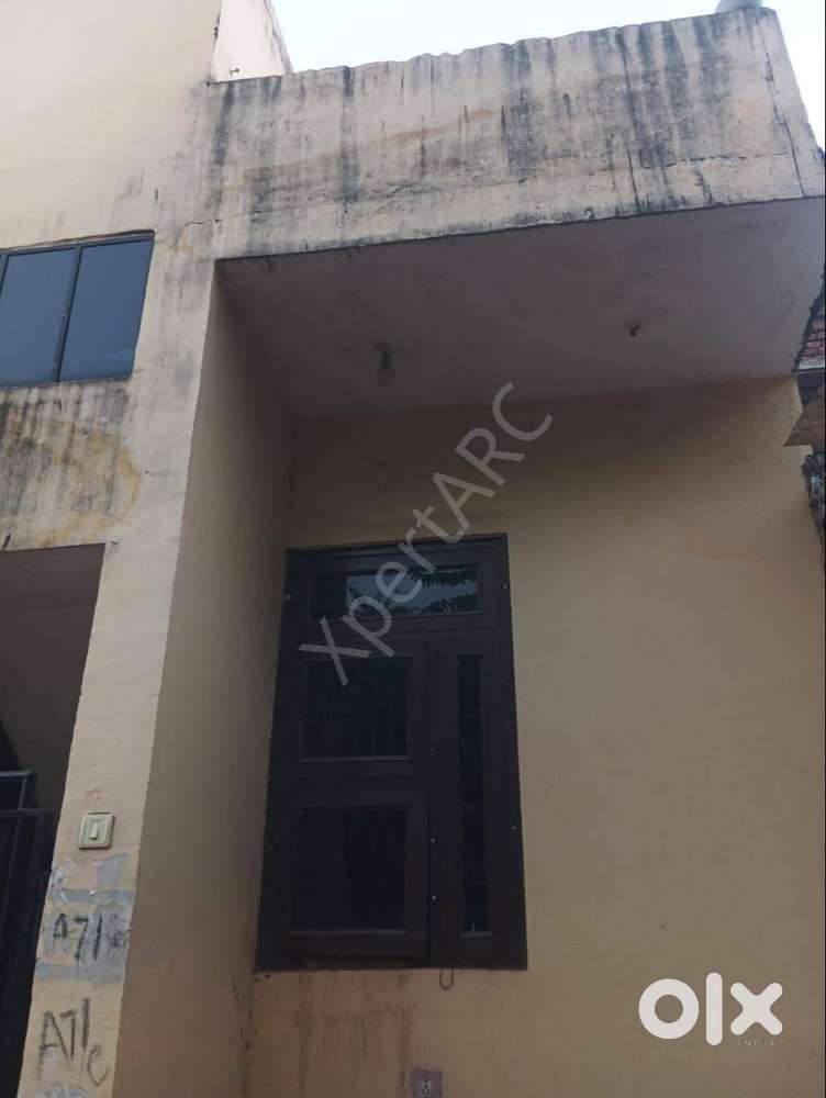 Independent House in Niwaru Road