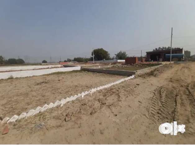 25 Lakh me 100 gaj ka plot metro se 900 meetar only