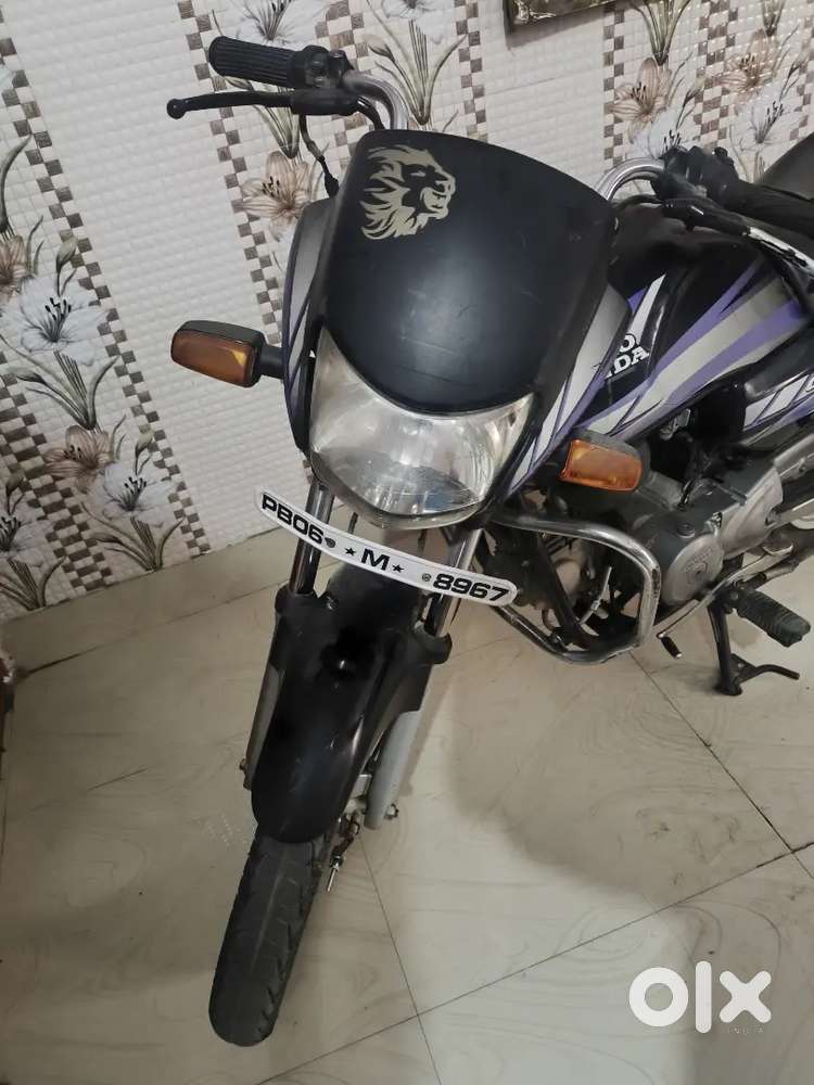 Hero Honda CD deluxe