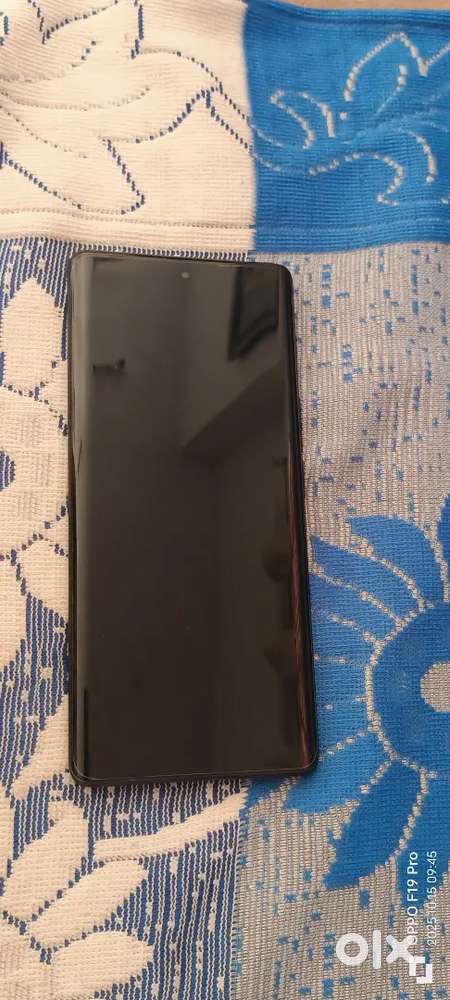 Vivo v29e 5g mobile for sale only calls no chat .
