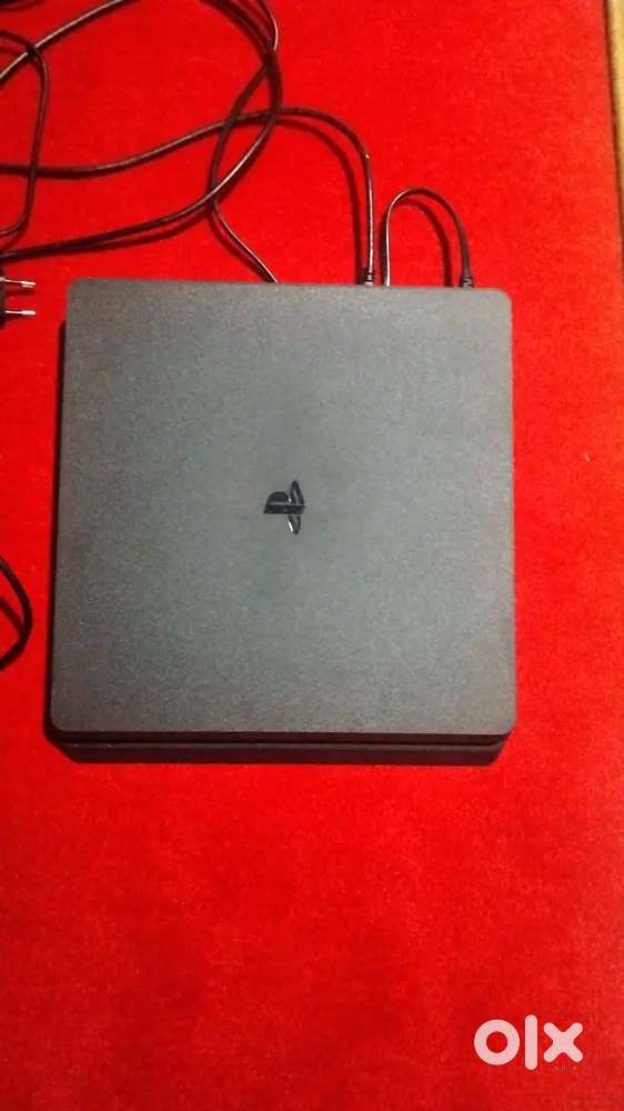 Sony PS4 Slim
