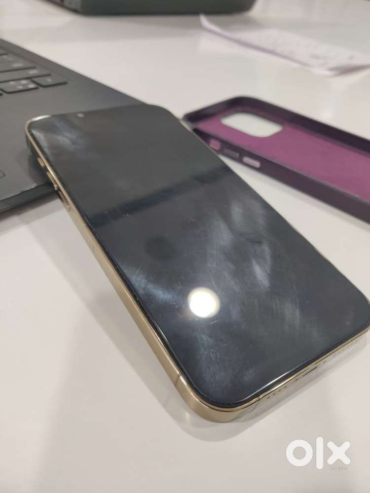 Iphone 13 pro Max Gold Scrachless , less use, urgent sell
