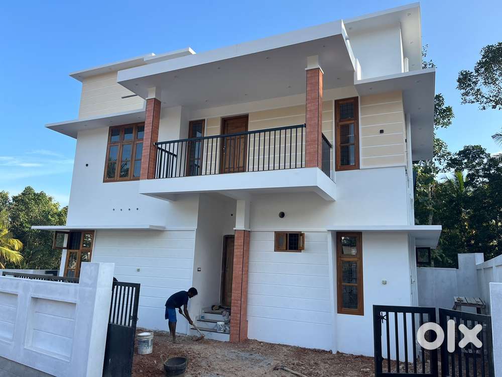 Semi Furnished House Njandoorkonam