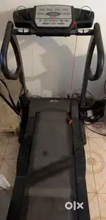 3 yrs old lightly used treadmill