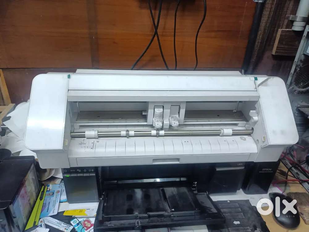 Sparingly used Silhoutte plotter cutter for sale