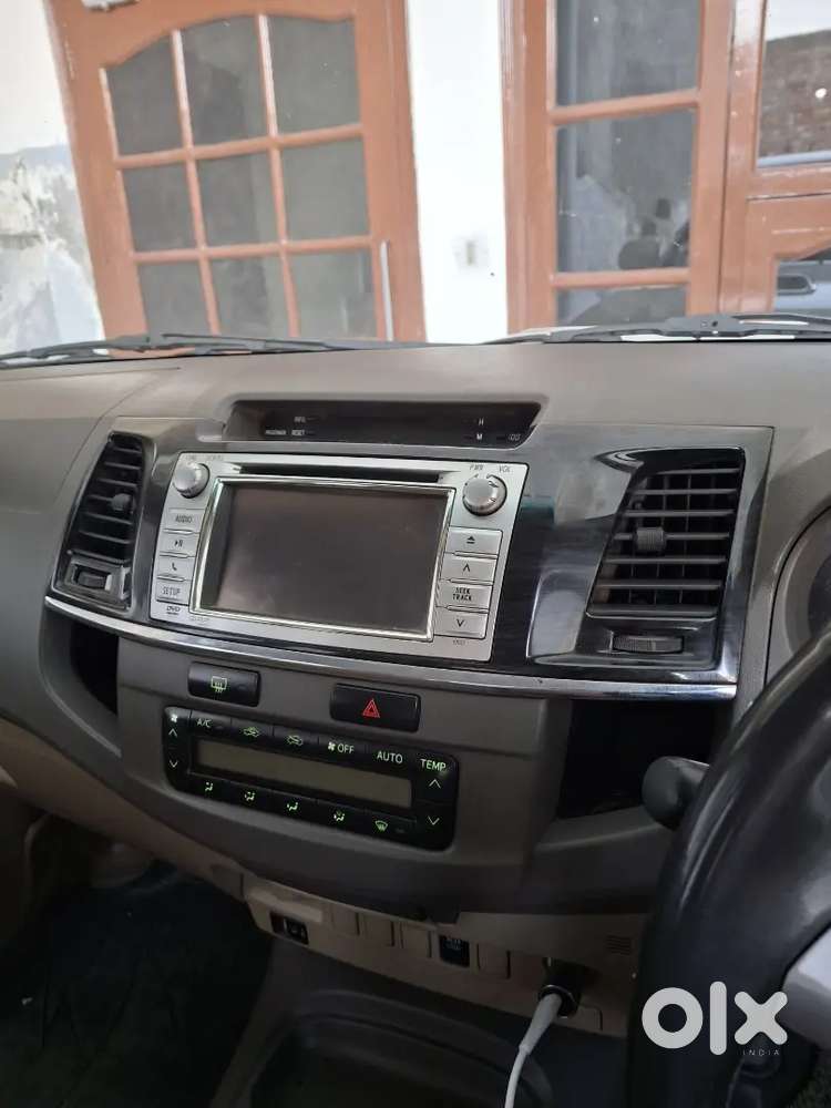 Toyota Fortuner 2013 Diesel 200200 Km Driven