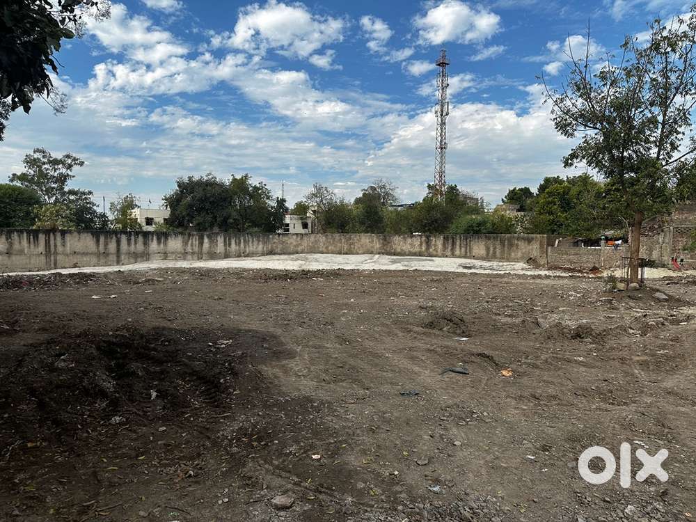 Corner plot with extra land