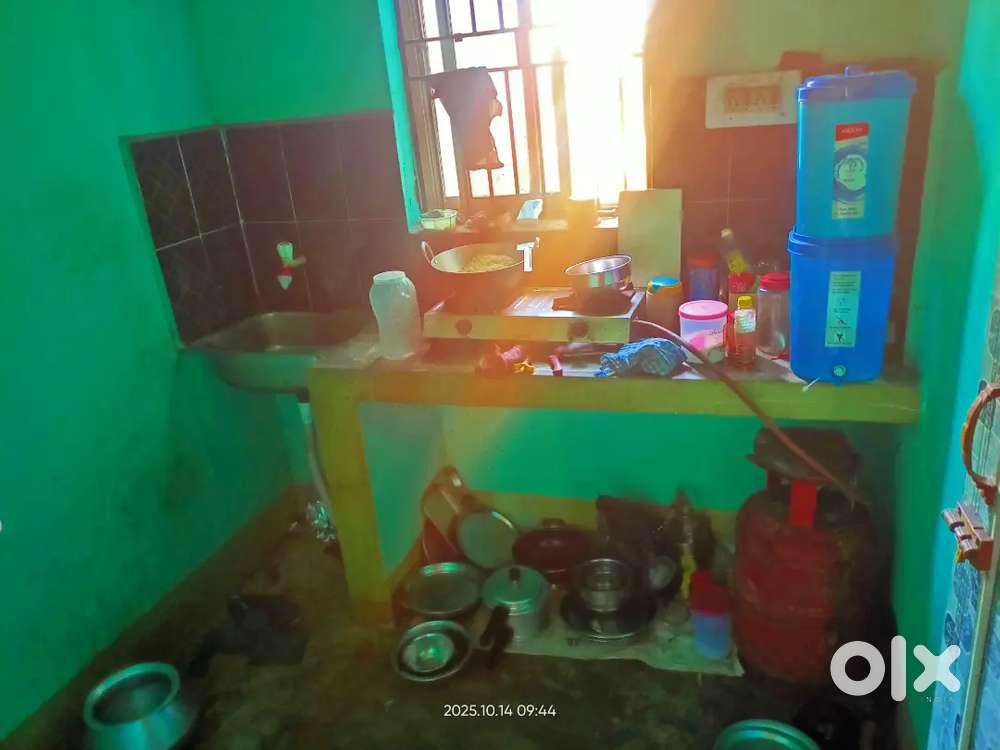 1 Spot Open! Shared 3-Seater Student Room Near Rajdhani  college