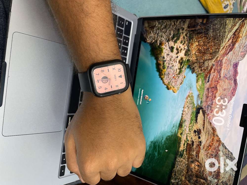 Apple Watch SE- 44 MM- GPS+ CELLULAR