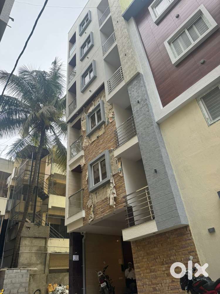2BHK FOR RENT SEMIFURSHIED WITH ALL FACILITIES APARTMENT.