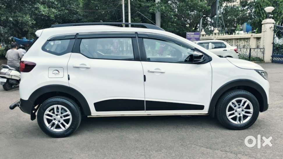 Renault Triber RXT, 2023, Petrol