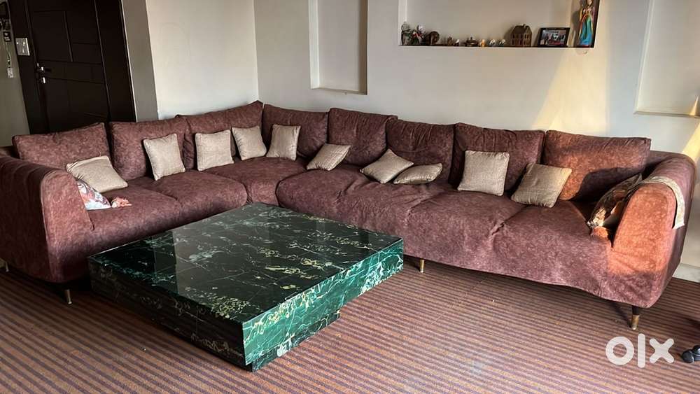 9 Seater Sofa Set with table nd extra cover.. GRAB IT FAST