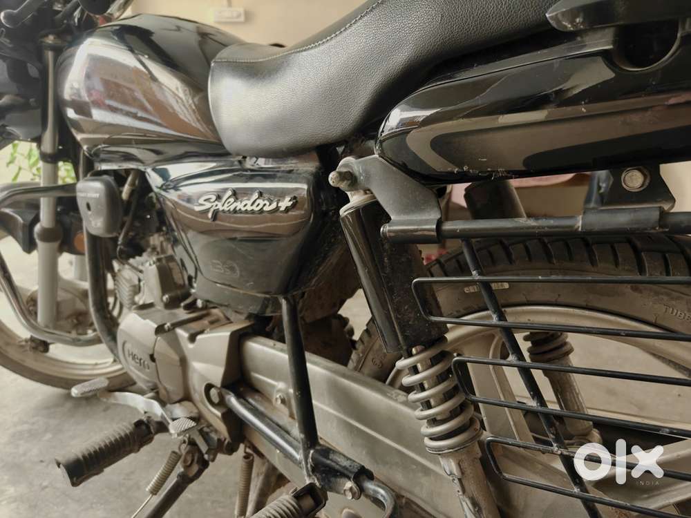 Splendor plus,  2024 last,, brand new condition and full laminate