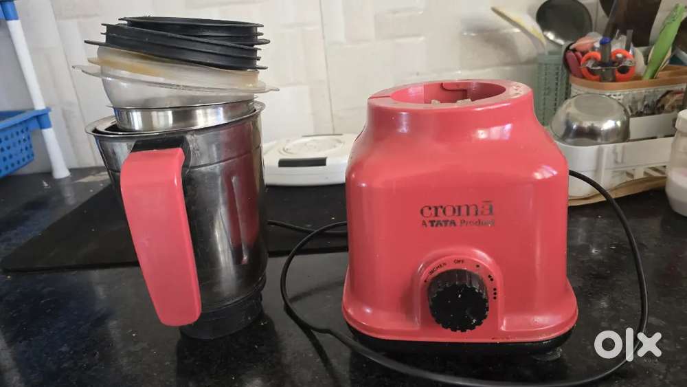 Used Croma Mixy with three jars and lids