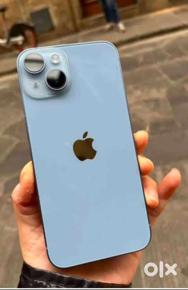 Iphone 14 second hand only 3 month old available