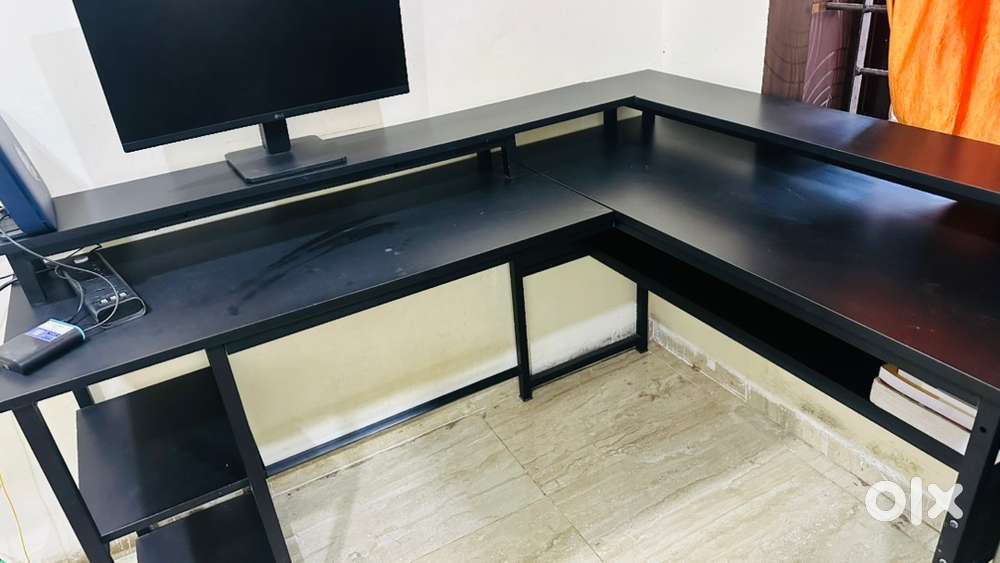 L-Shape Study / Work Table – Excellent Condition