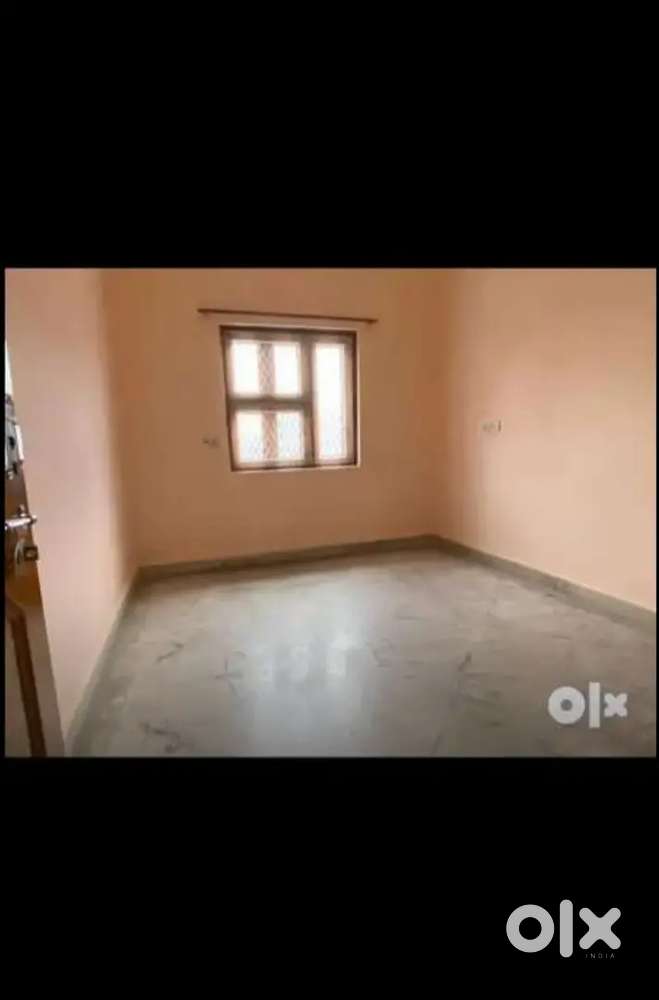 Room for students in sant nagar independent room